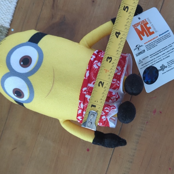 NWT Minon Stuffed Animal - Picture 6 of 7